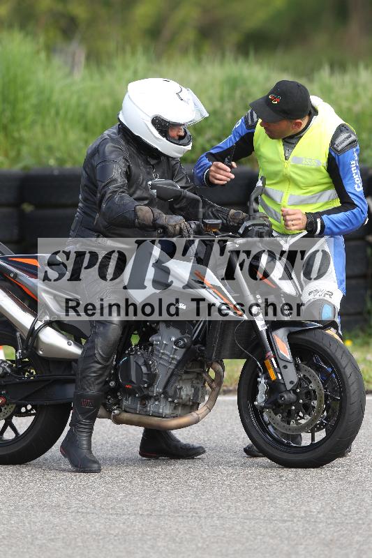 Archiv-2025/10 23.04.2025 Cornu Master School ADR/gruen-vert/9